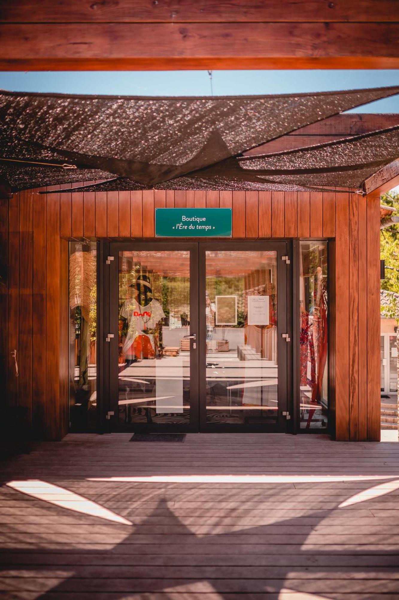Rives D'Arc Hotell Vallon-Pont-dʼArc Exteriör bild
