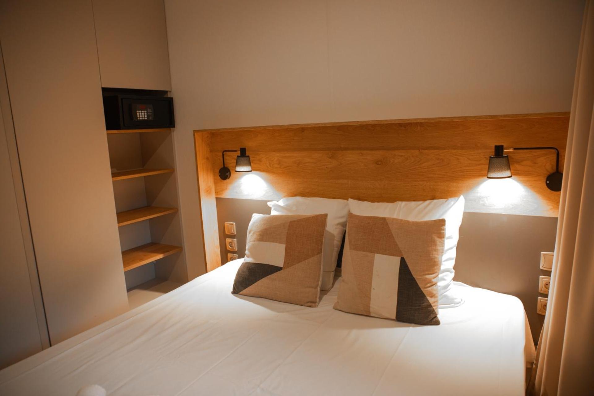 Rives D'Arc Hotell Vallon-Pont-dʼArc Rum bild
