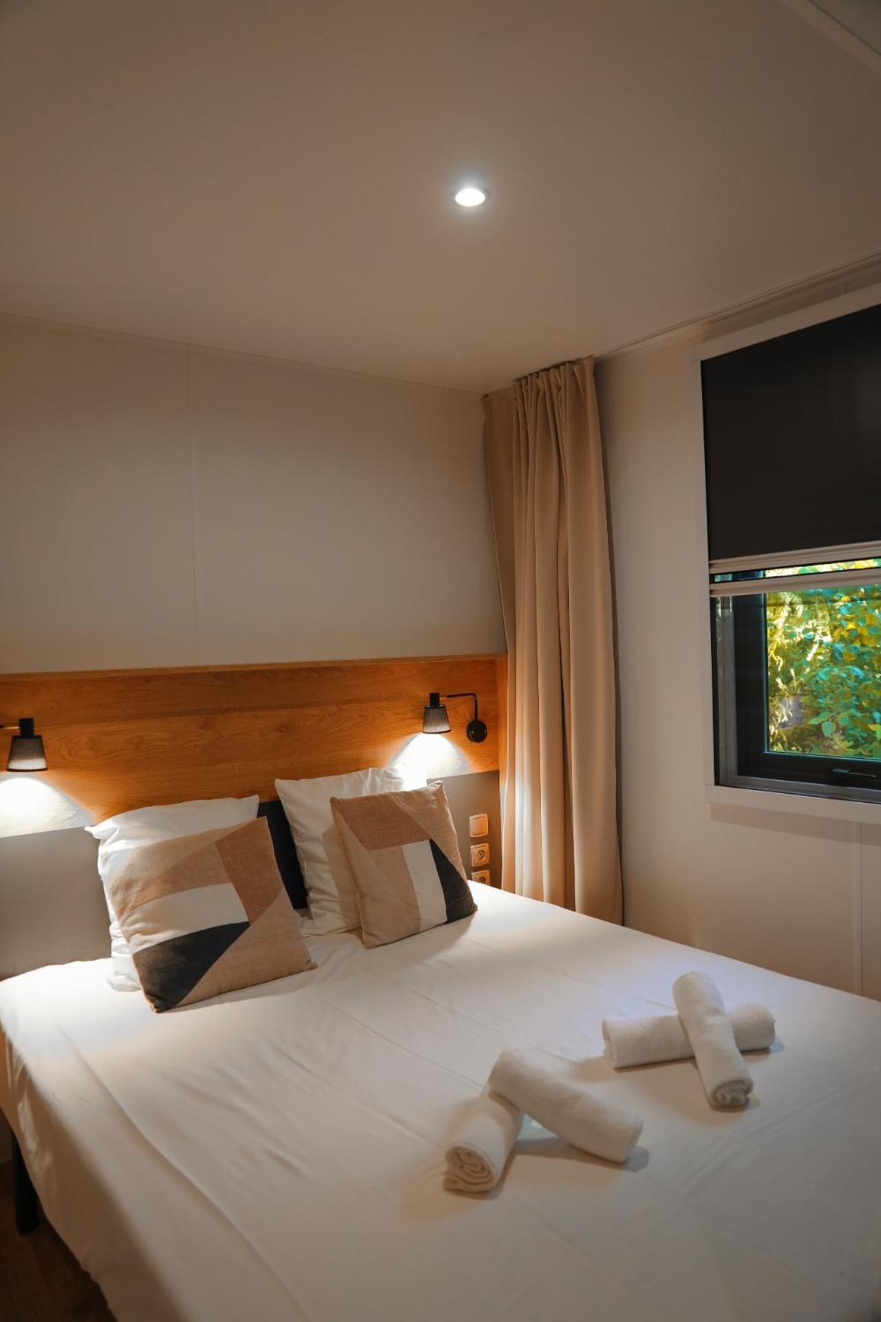 Rives D'Arc Hotell Vallon-Pont-dʼArc Rum bild
