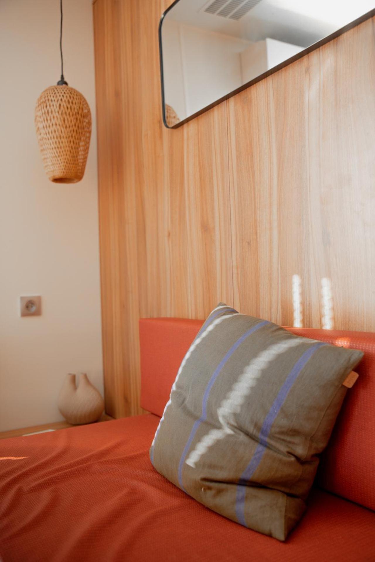 Rives D'Arc Hotell Vallon-Pont-dʼArc Rum bild