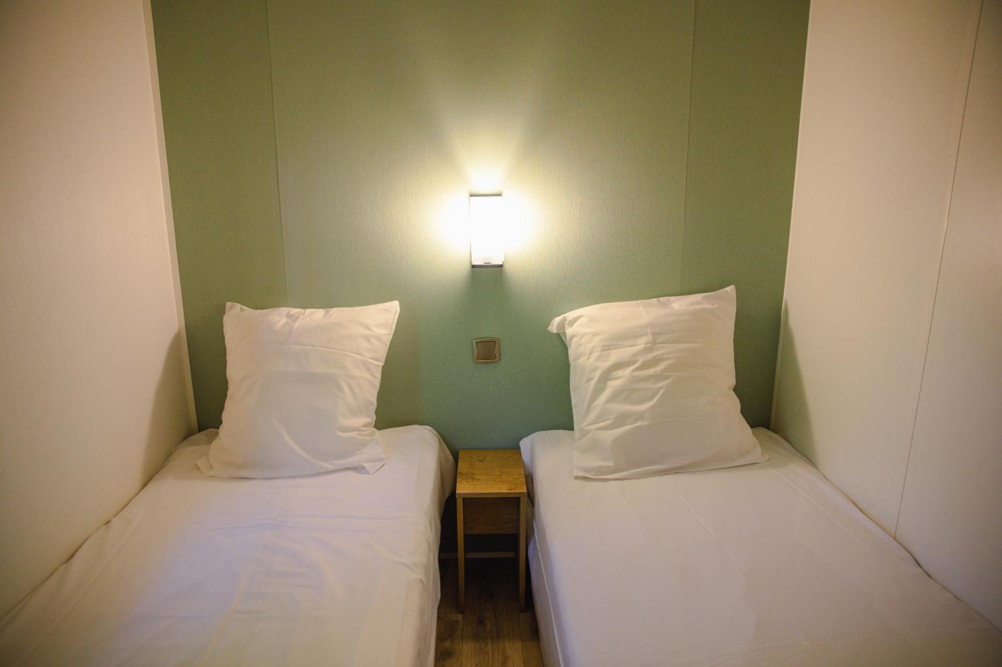 Rives D'Arc Hotell Vallon-Pont-dʼArc Rum bild